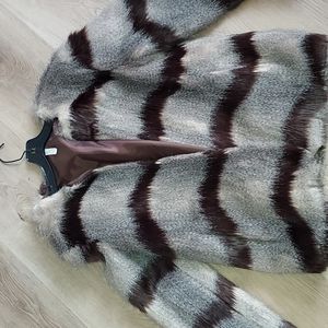 MURAL brand nwot faux fur pocketed jacket Limited edition